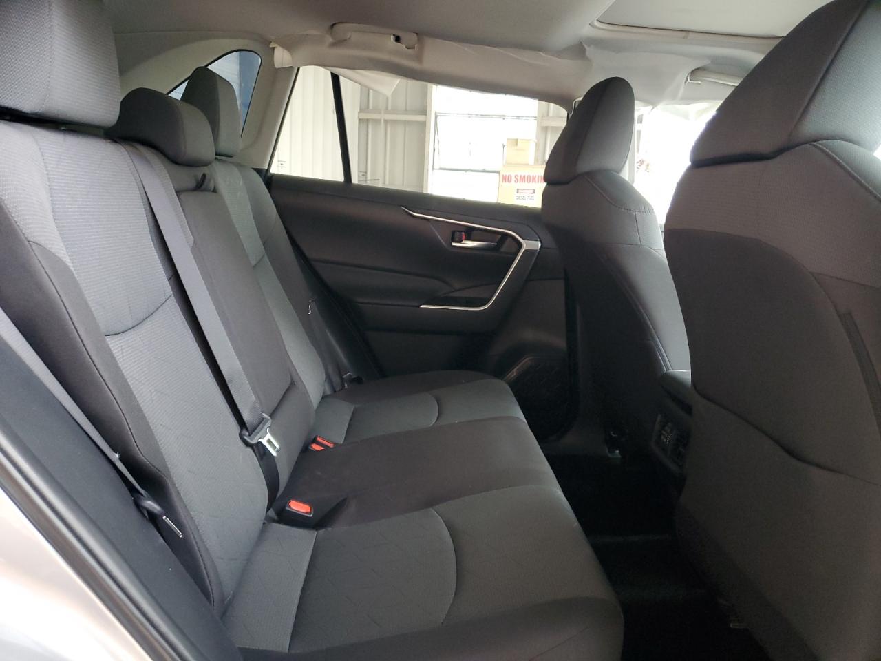 2024 Toyota RAV 4 - Image 11