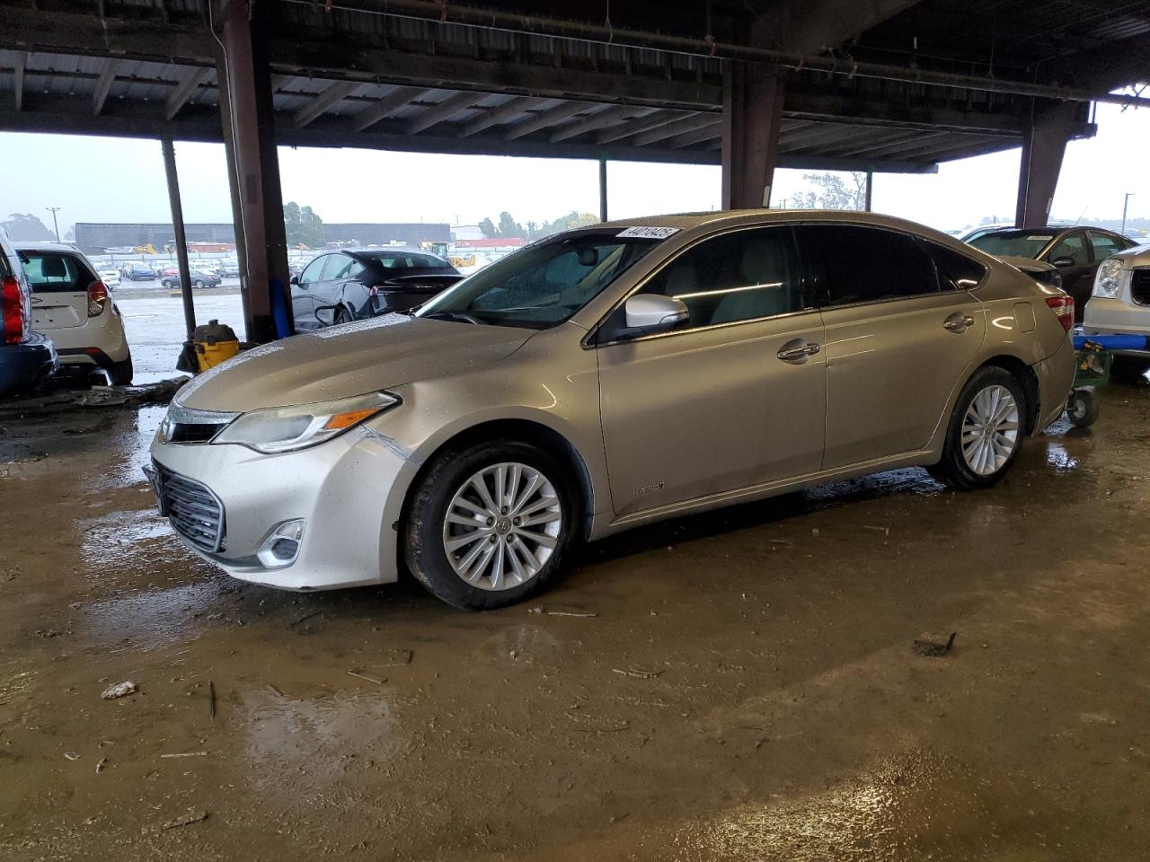 2014 Toyota Avalon - Image 1