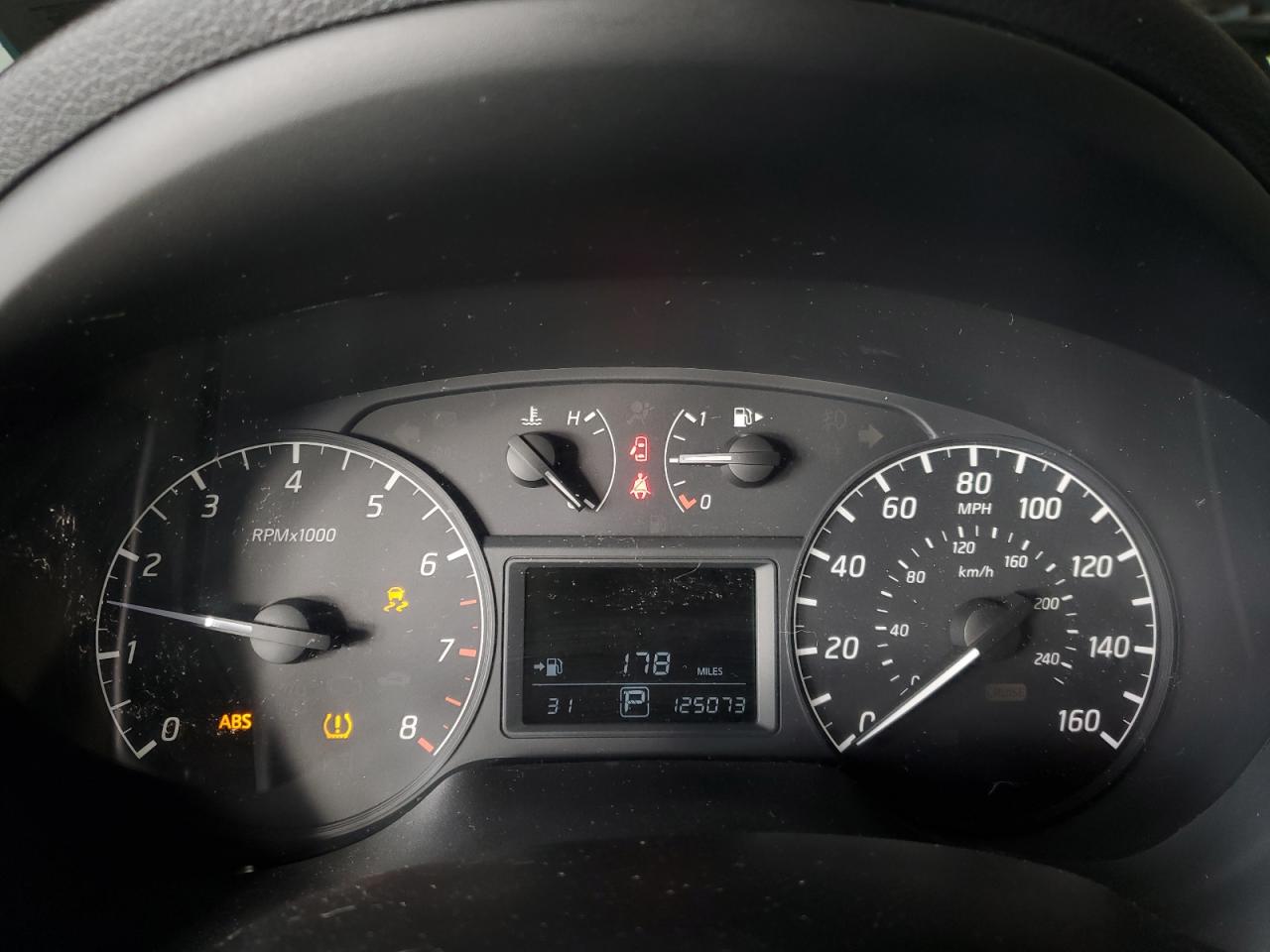 2017 Nissan Sentra - Image 9