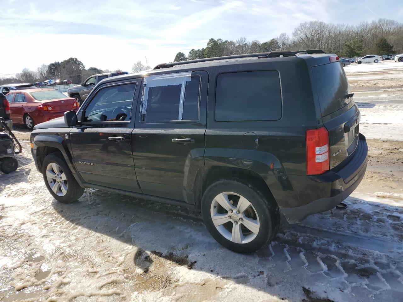 2016 Jeep Liberty (Patriot) - Image 2