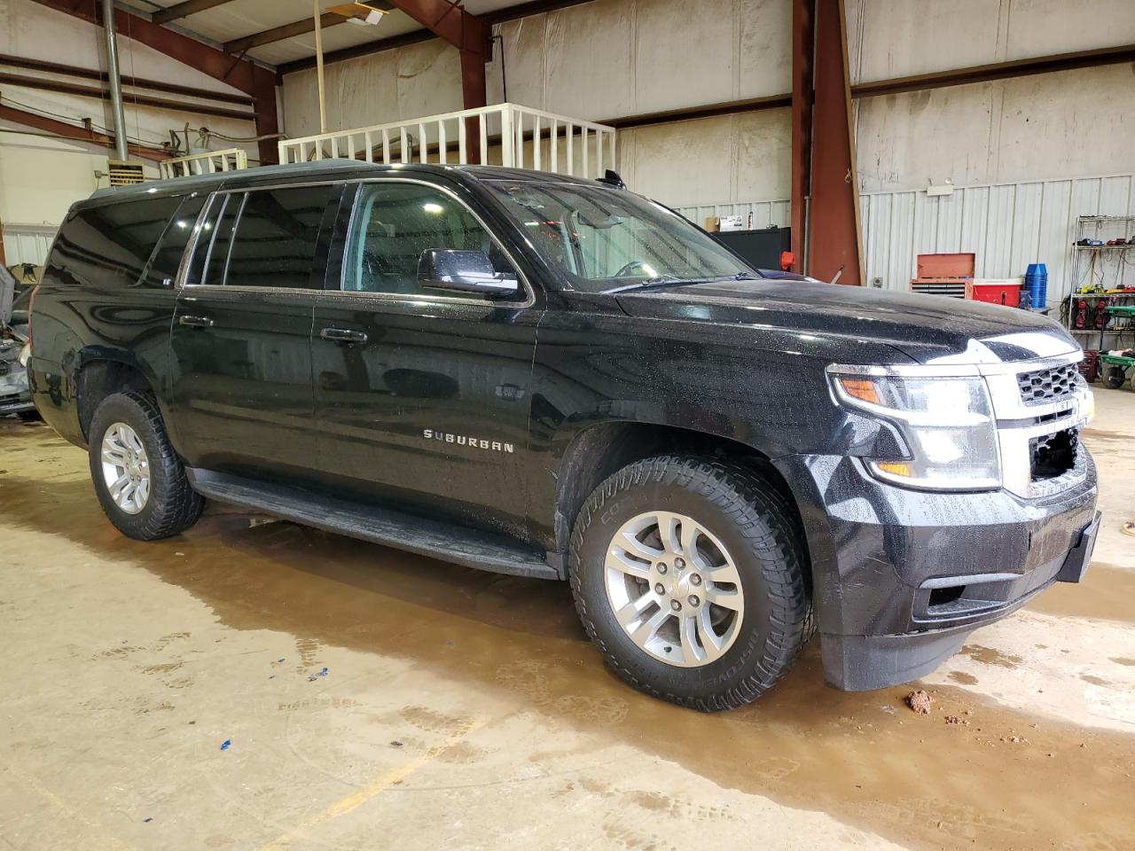2017 Chevrolet Suburban - Image 4