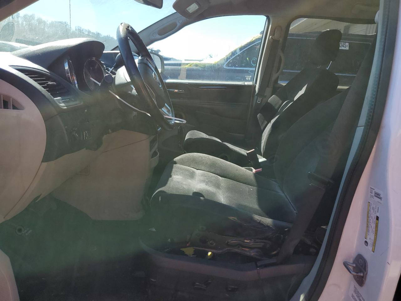 2014 Dodge Caravan - Image 7
