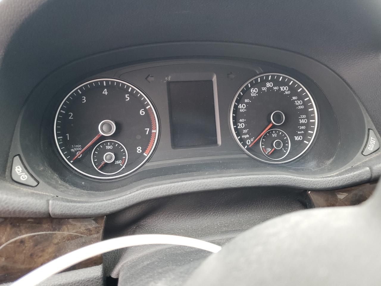 2015 Volkswagen Passat - Image 9