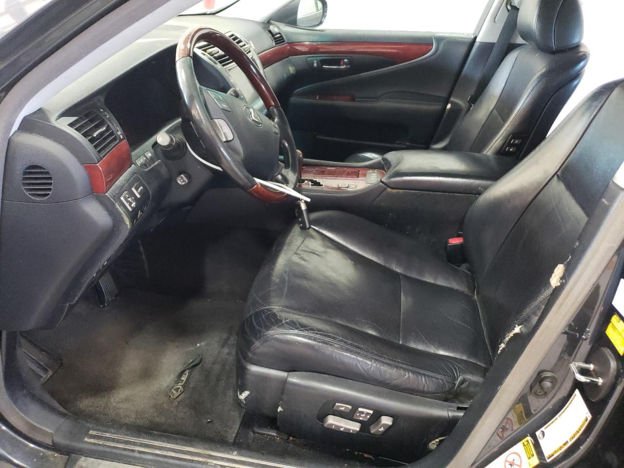 2007 Lexus LS - Image 7