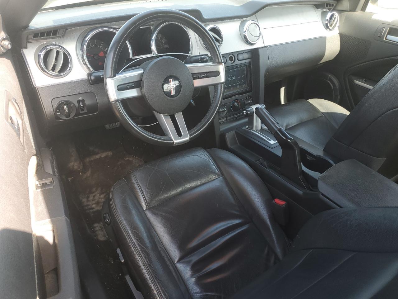 2006 Ford Mustang - Image 8