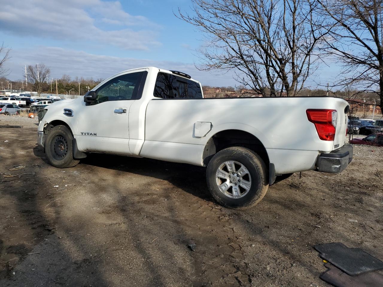 2017 Nissan Titan - Image 2