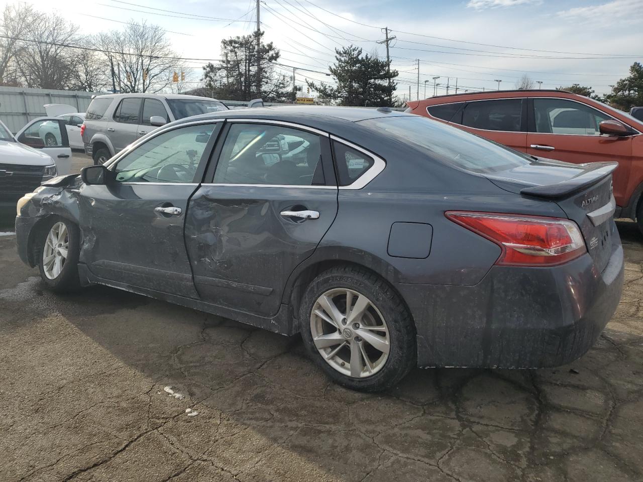 2013 Nissan Altima - Image 2