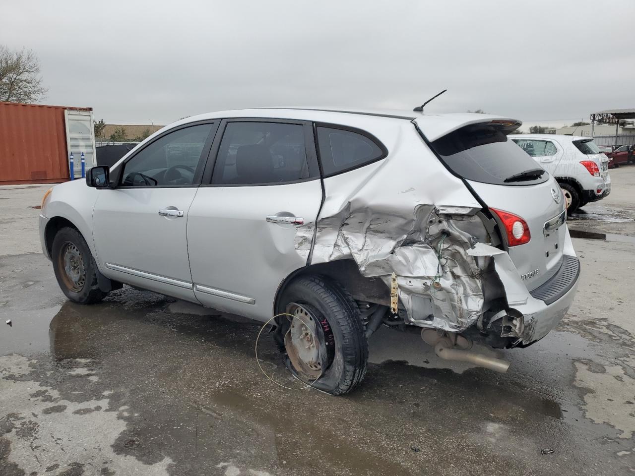 2012 Nissan Rogue - Image 2