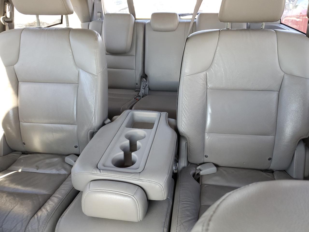 2011 Honda Odyssey - Image 10