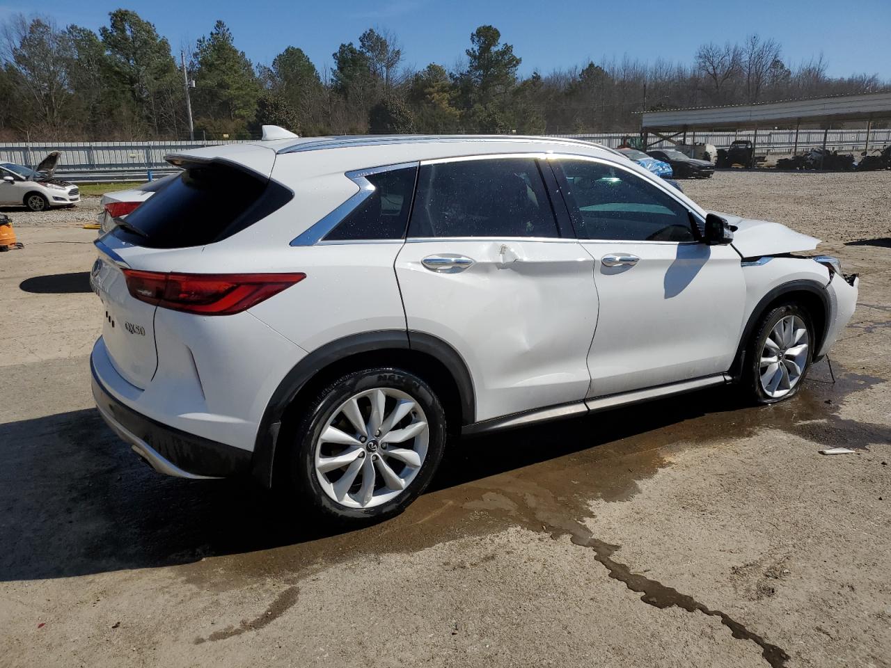 2019 Infiniti QX50 - Image 3