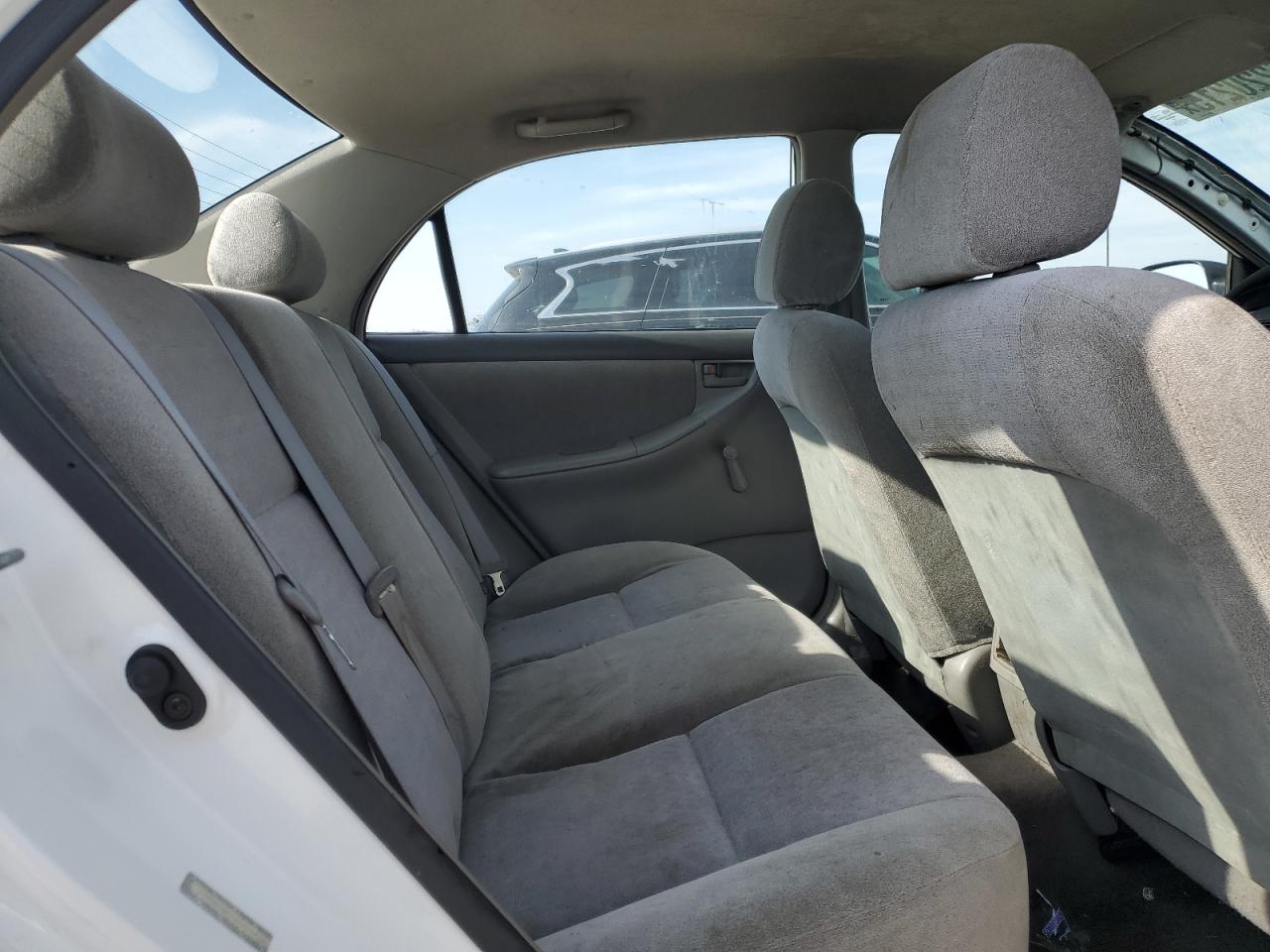 2004 Toyota Corolla - Image 10