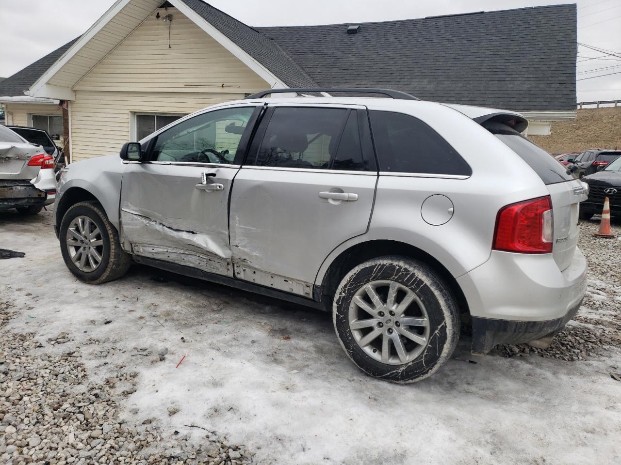 2014 Ford Edge - Image 2