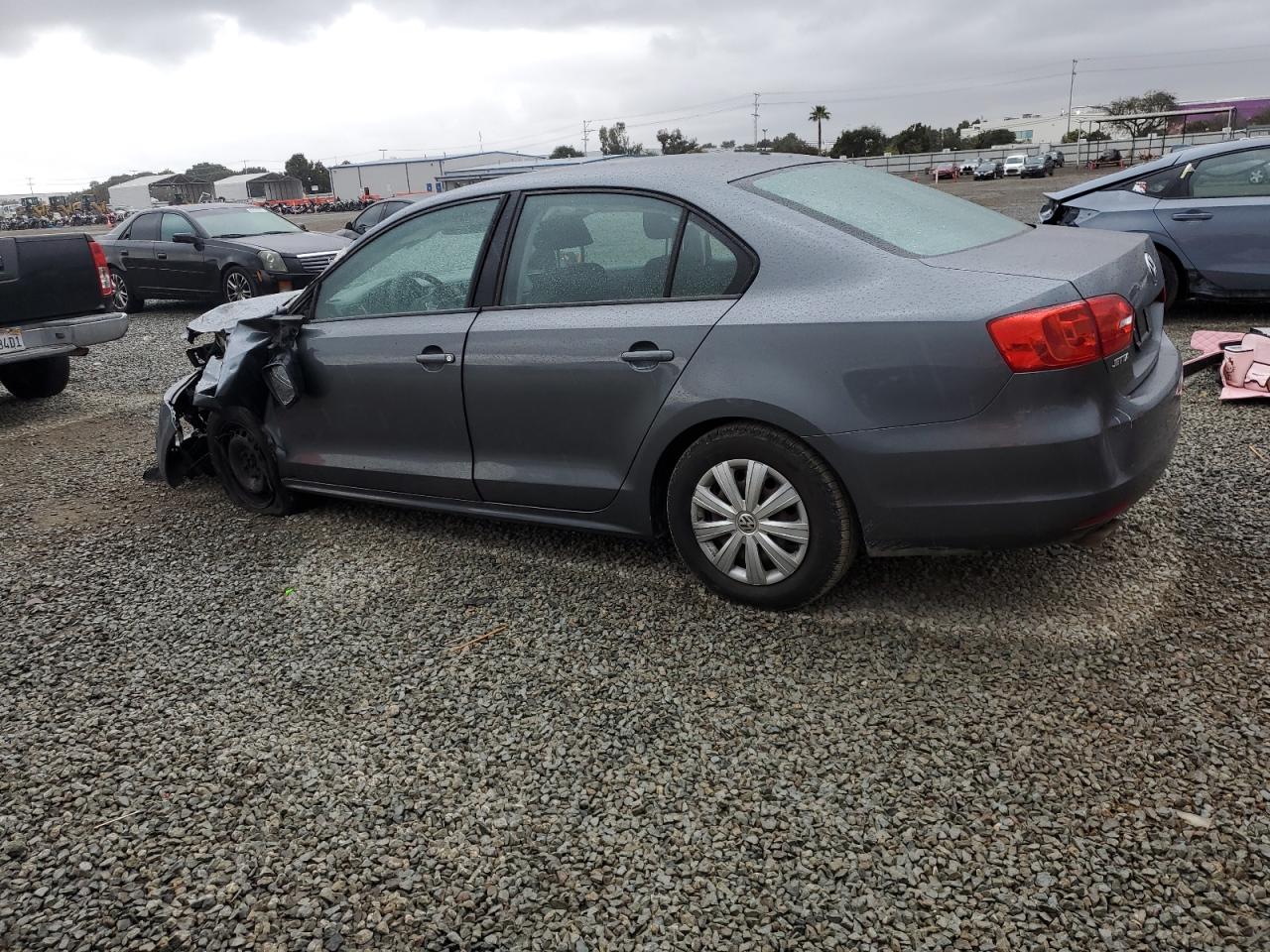 2014 Volkswagen Jetta - Image 2