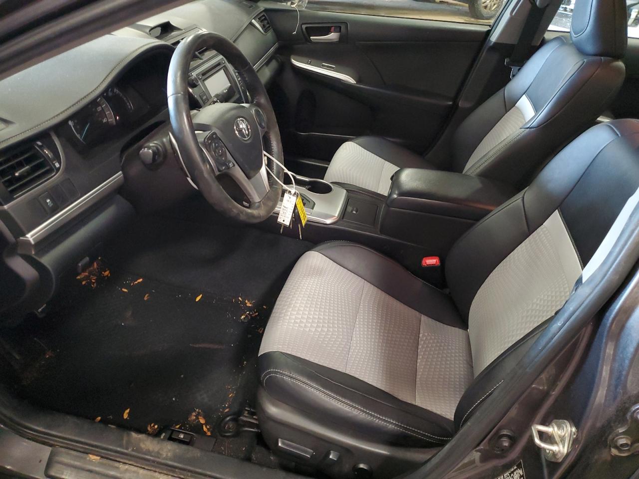 2014 Toyota Camry - Image 7