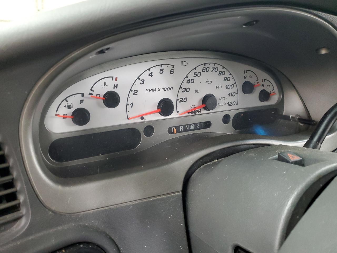 2005 Ford Explorer - Image 9