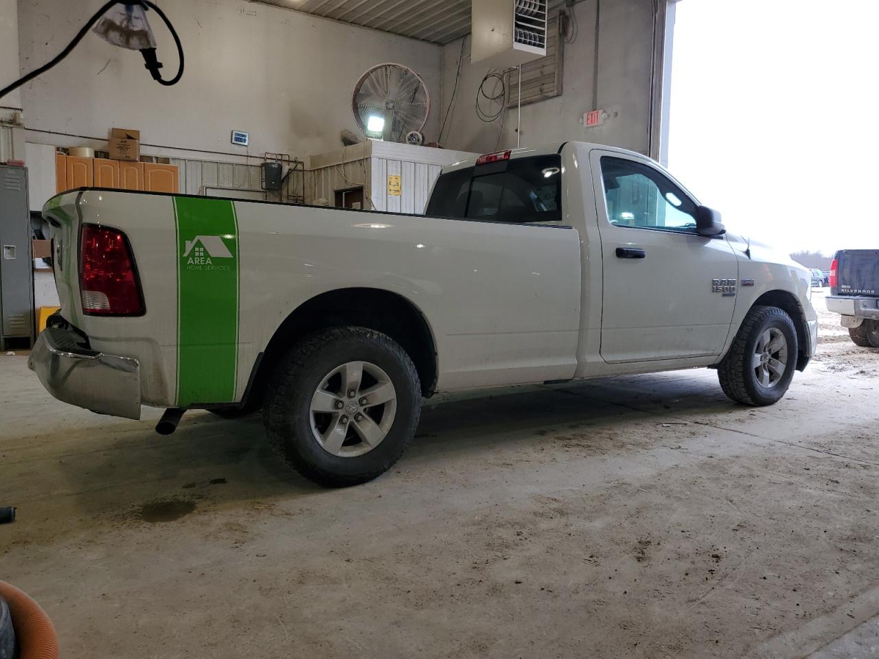 2019 RAM 1500 - Image 3