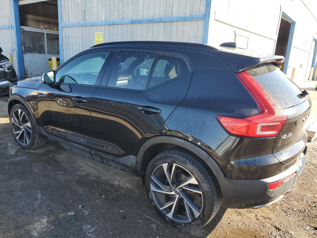 2020 Volvo XC40 - Image 2