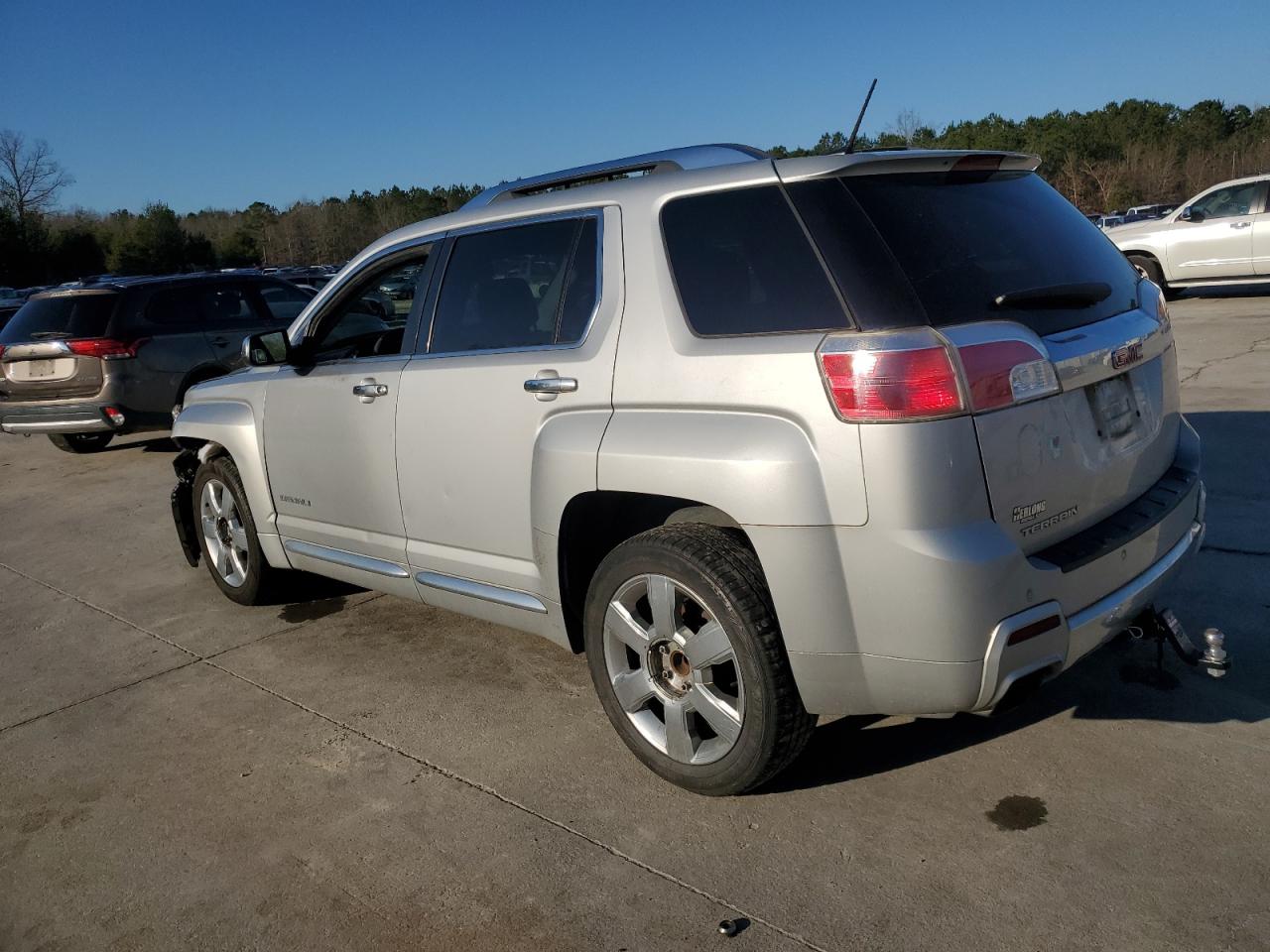 2013 GMC Terrain - Image 2