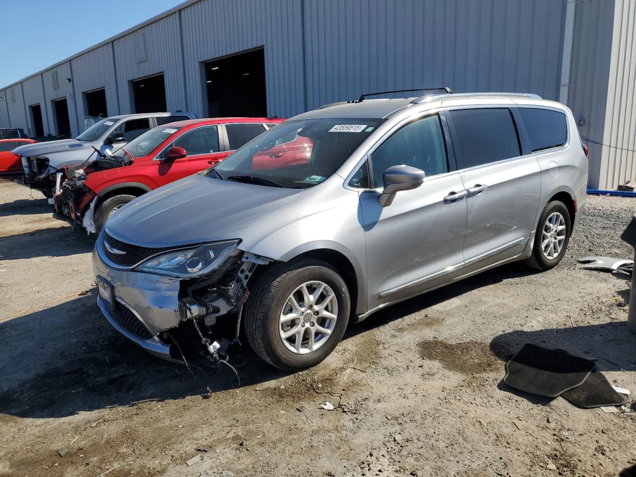 2020 Chrysler Pacifica - Image 1