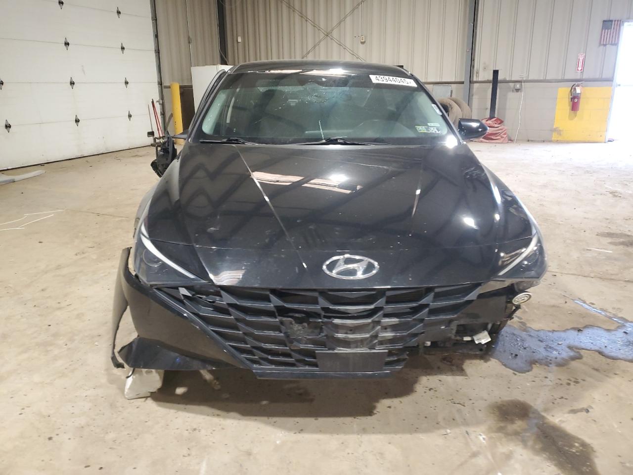 2021 Hyundai Elantra - Image 5