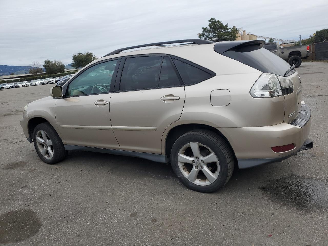 2005 Lexus RX - Image 2