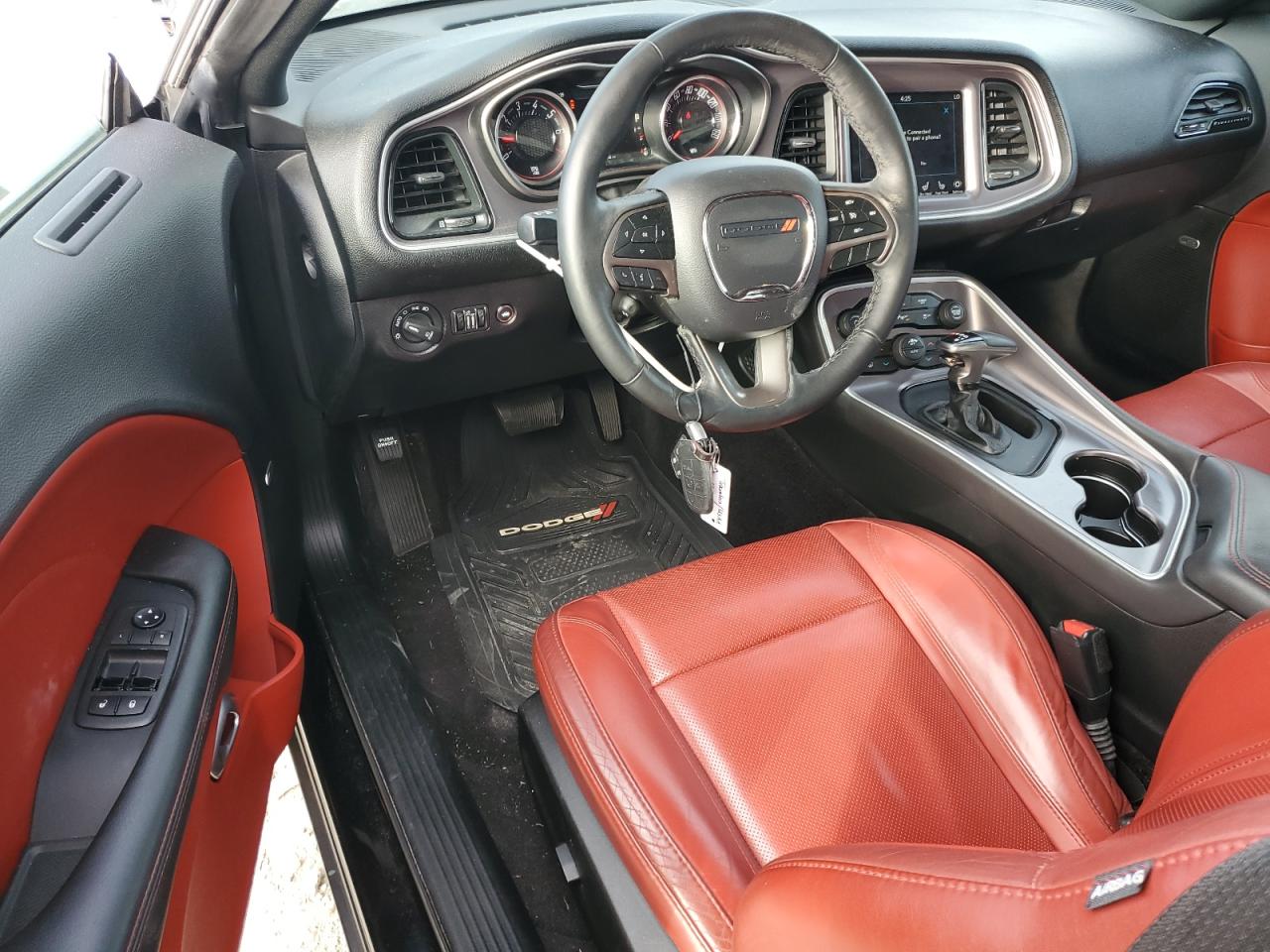 2019 Dodge Challenger - Image 8