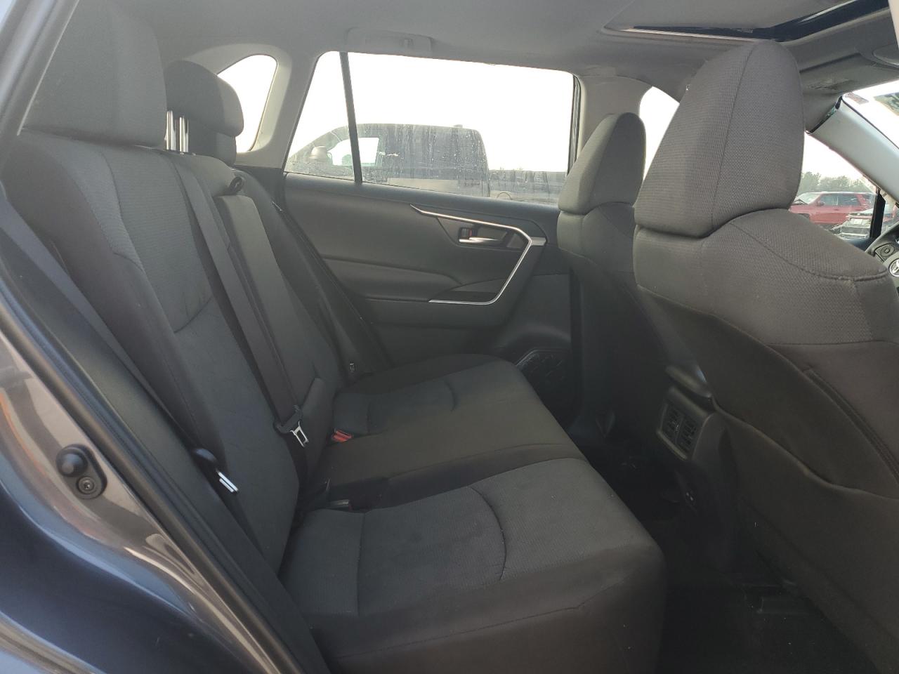 2024 Toyota RAV 4 - Image 11