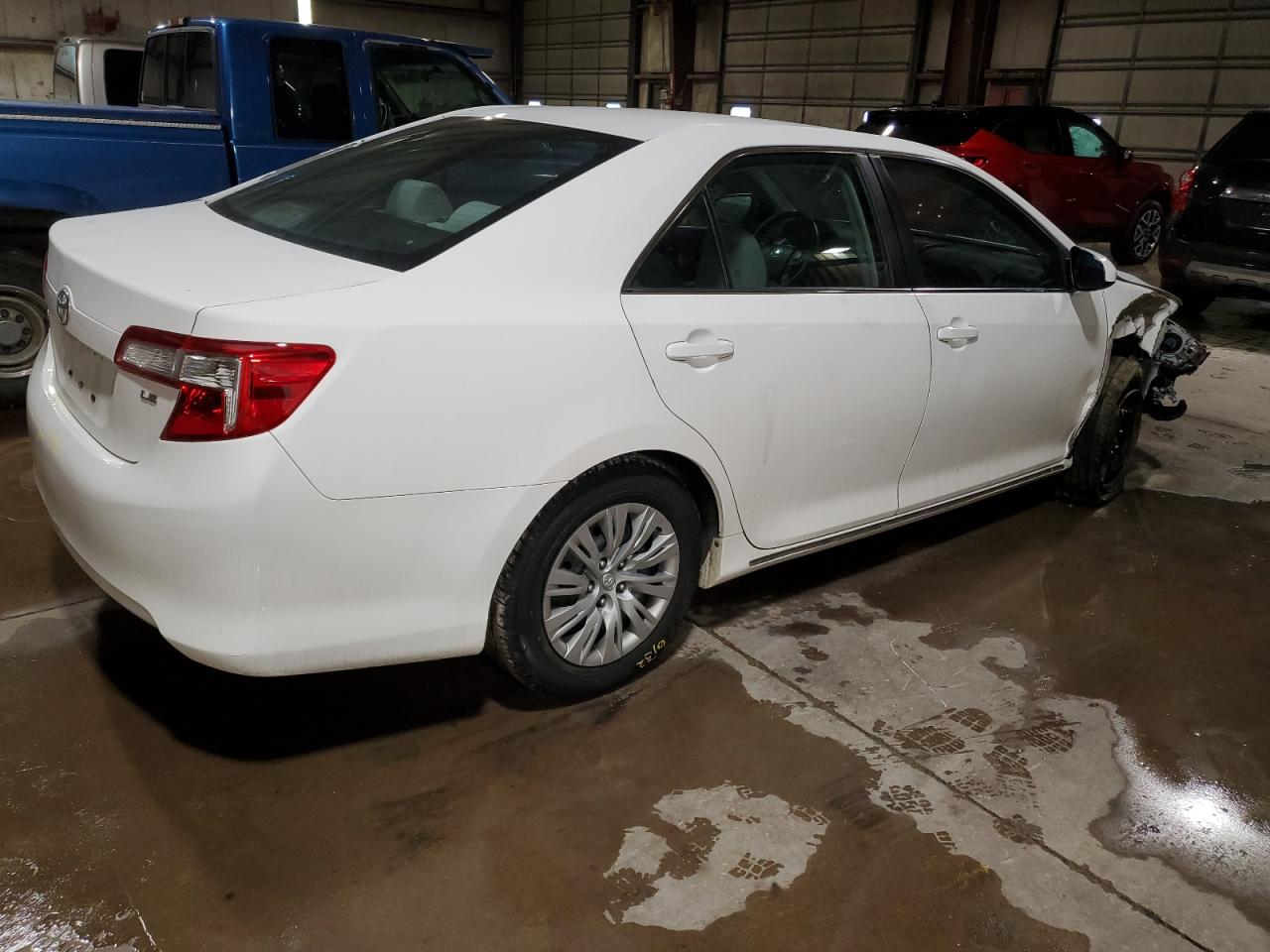 2014 Toyota Camry - Image 3