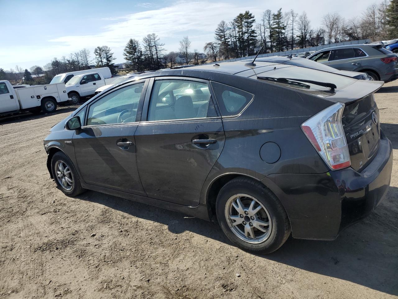 2010 Toyota Prius - Image 2
