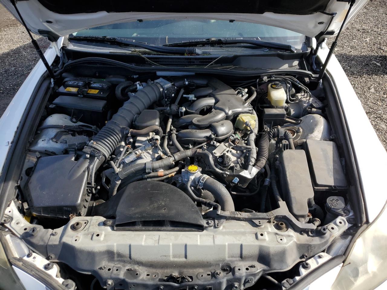 2010 Lexus IS - Image 11