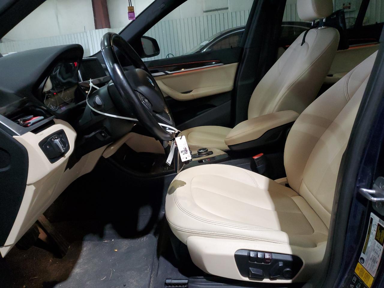 2017 BMW X1 - Image 7