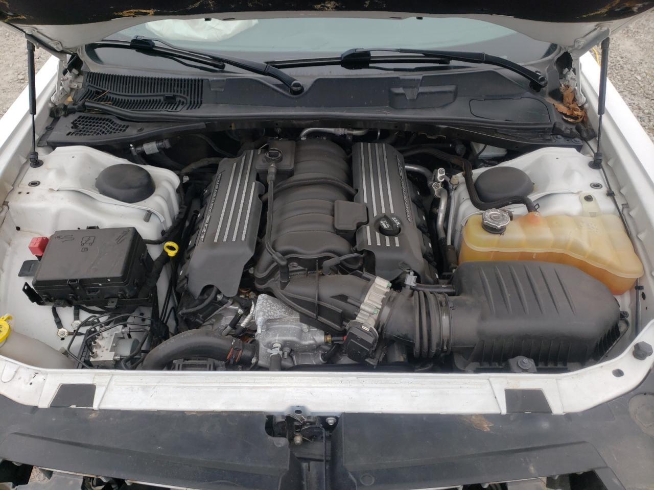 2016 Dodge Challenger - Image 11