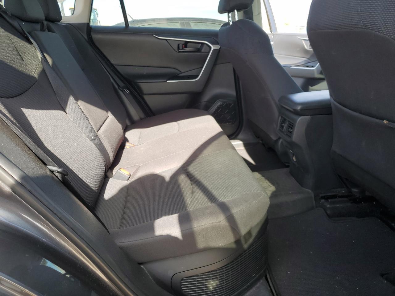 2021 Toyota RAV 4 - Image 11