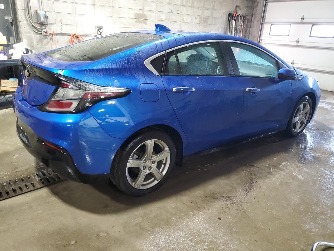 2017 Chevrolet Volt - Image 3
