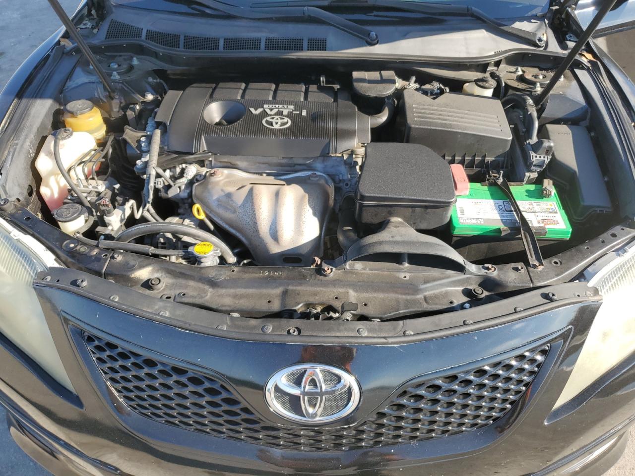 2010 Toyota Camry - Image 12