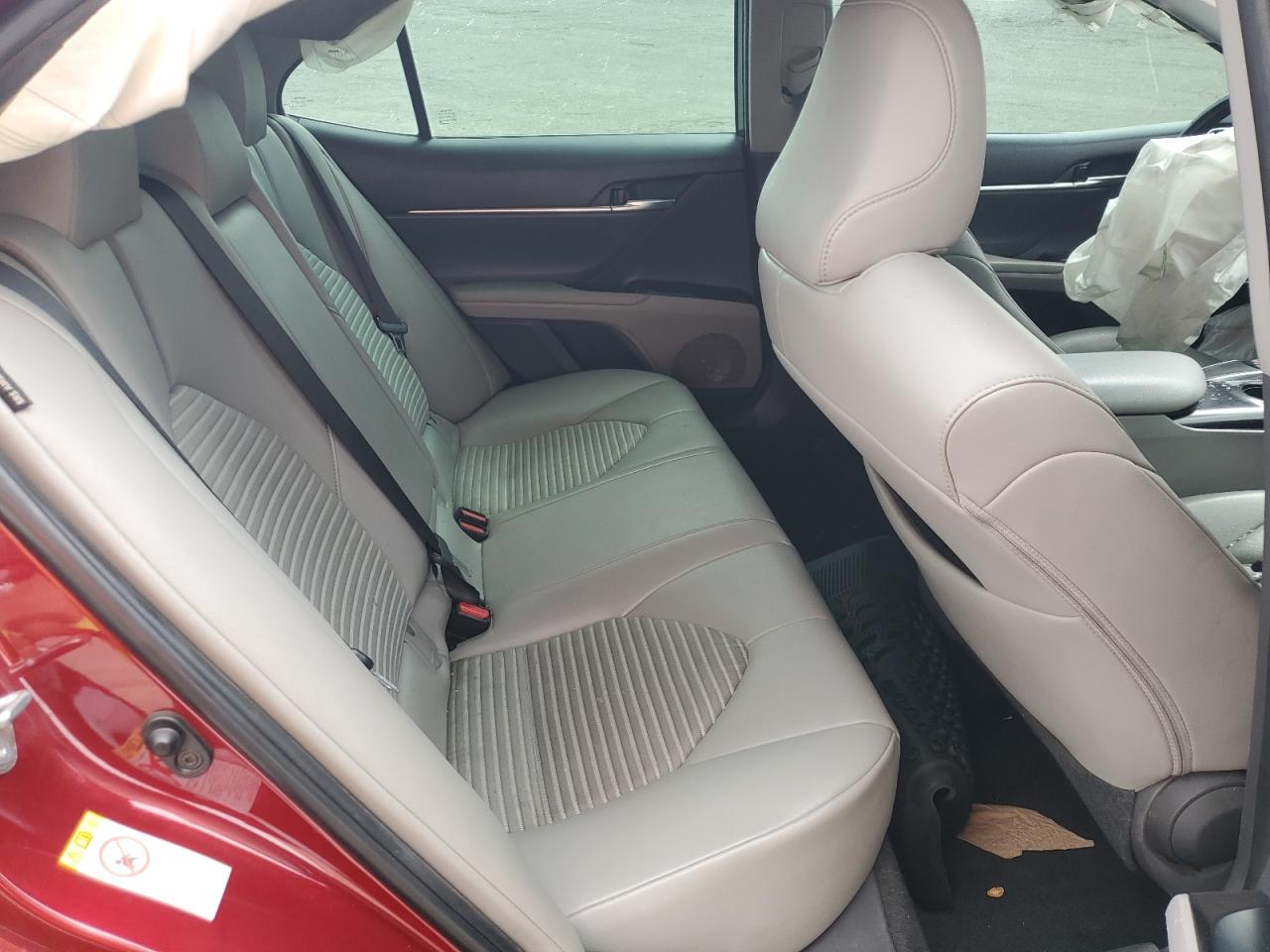 2018 Toyota Camry - Image 11