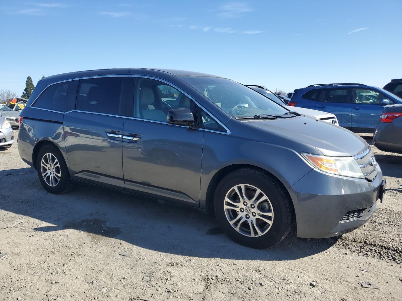 2011 Honda Odyssey - Image 4