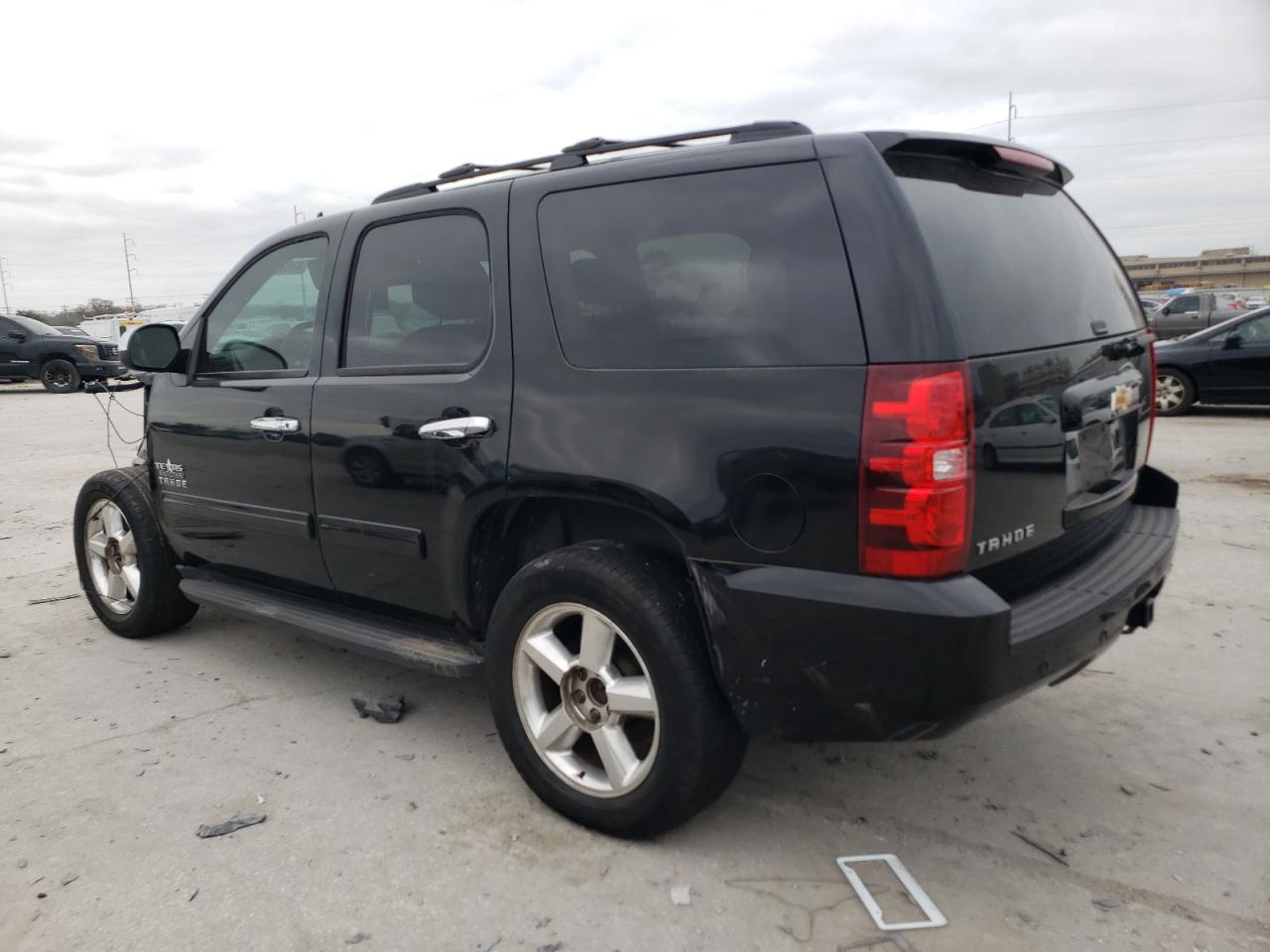 2013 Chevrolet Tahoe - Image 2