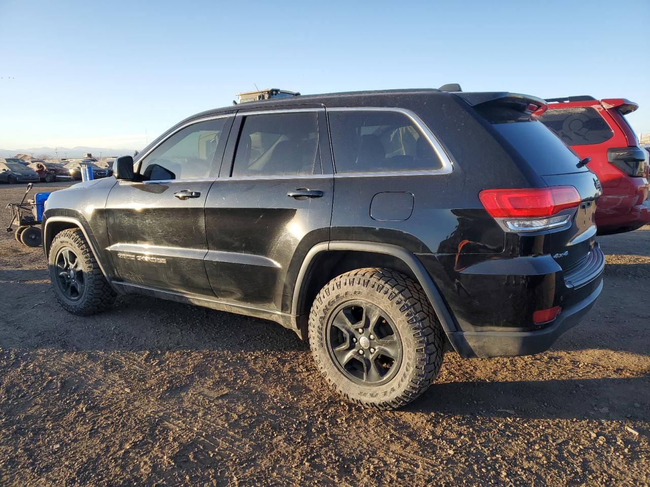 2017 Jeep Grand Cherokee - Image 2