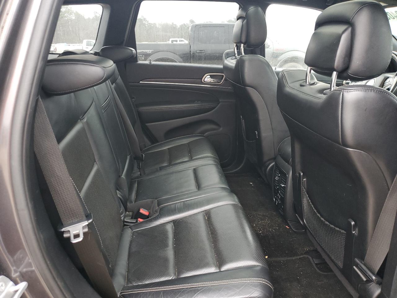 2015 Jeep Grand Cherokee - Image 11