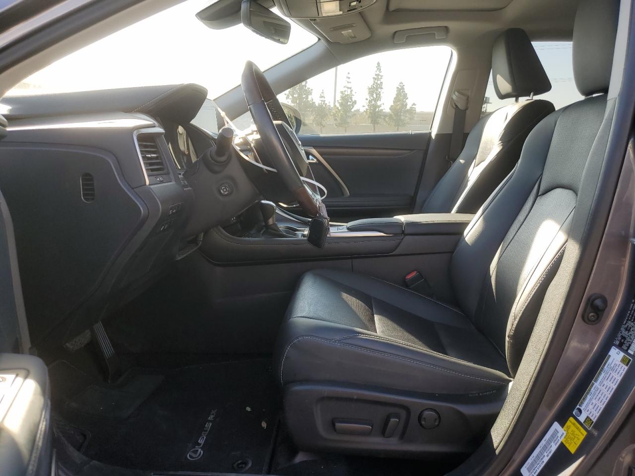 2022 Lexus RX - Image 7