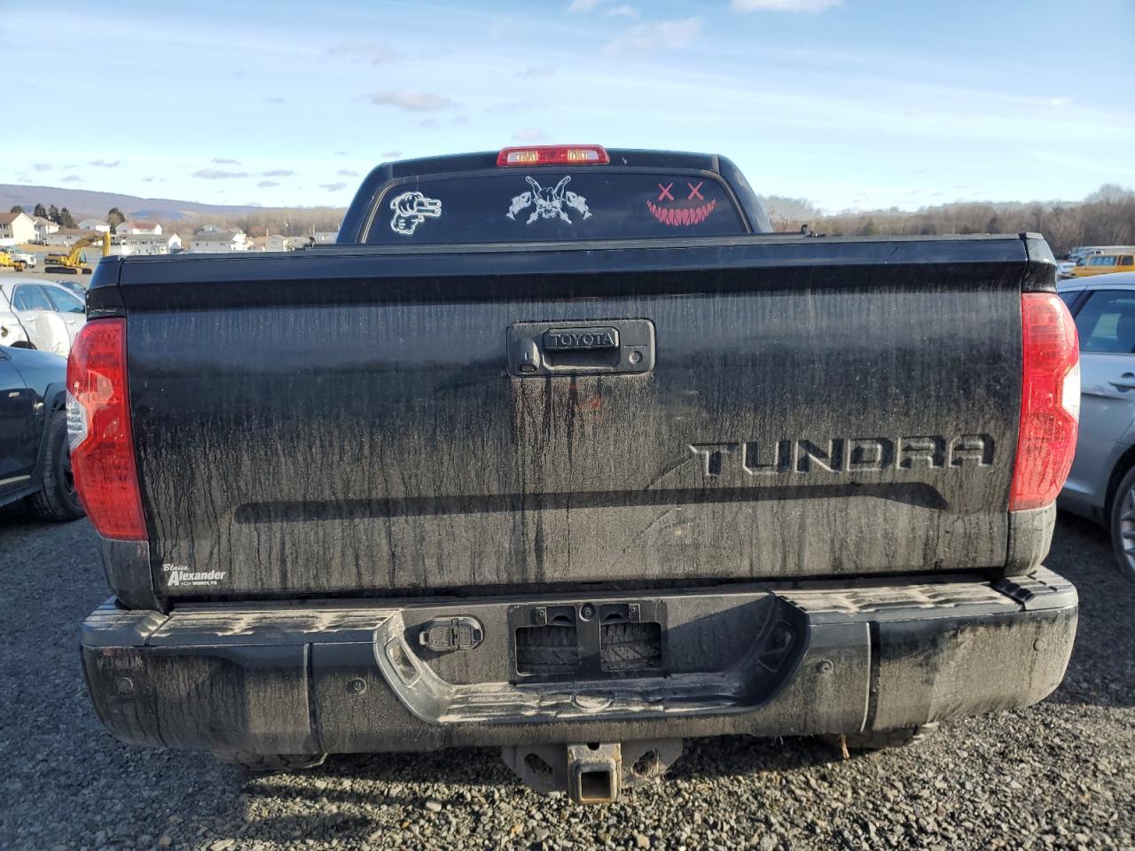 2017 Toyota Tundra - Image 6