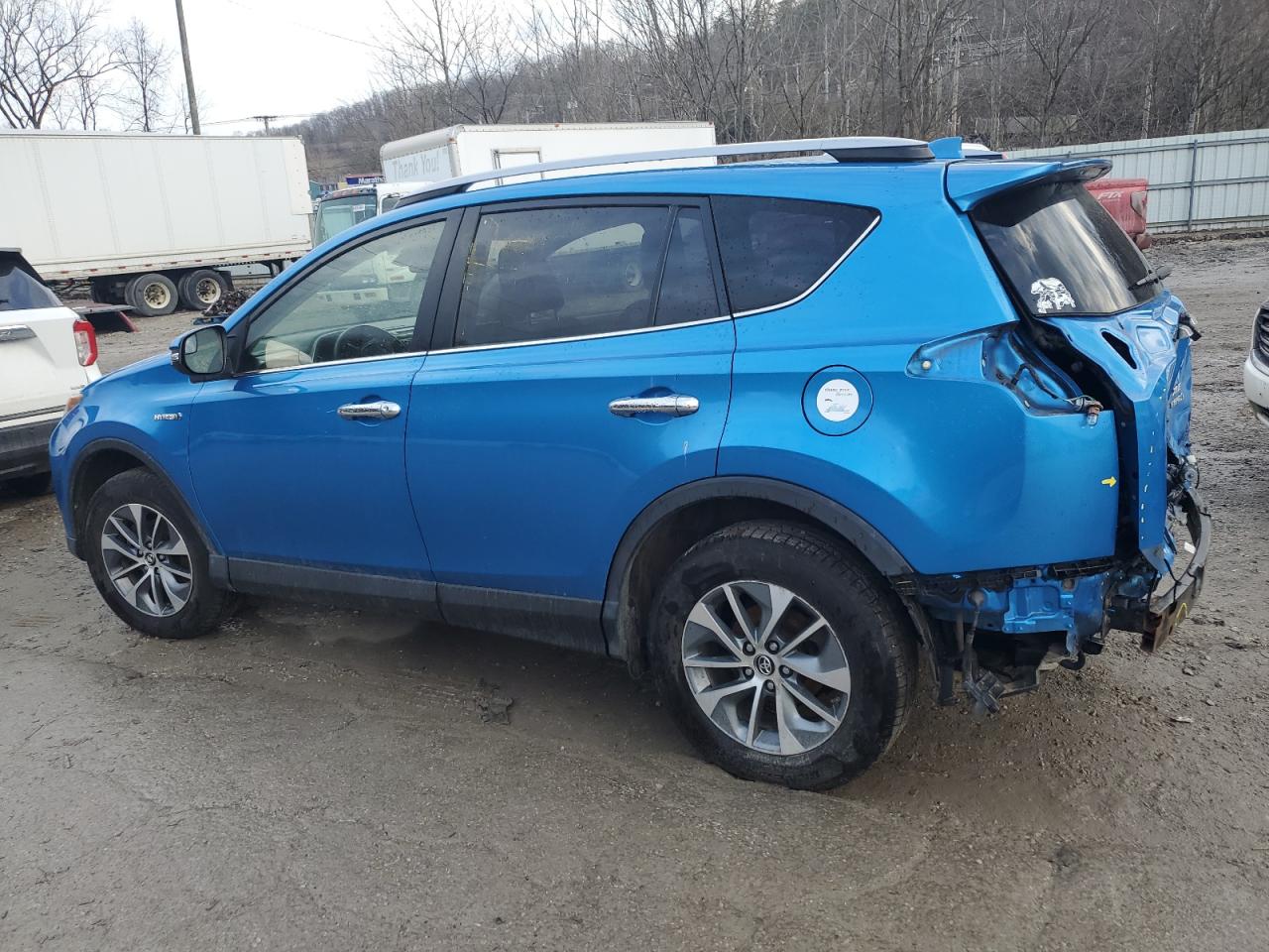 2017 Toyota RAV 4 - Image 2