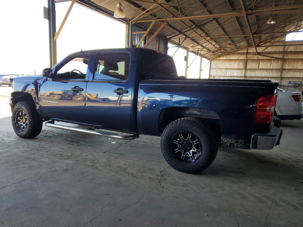 2012 Chevrolet Silverado - Image 2