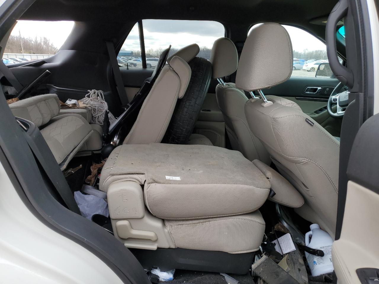 2012 Ford Explorer - Image 11