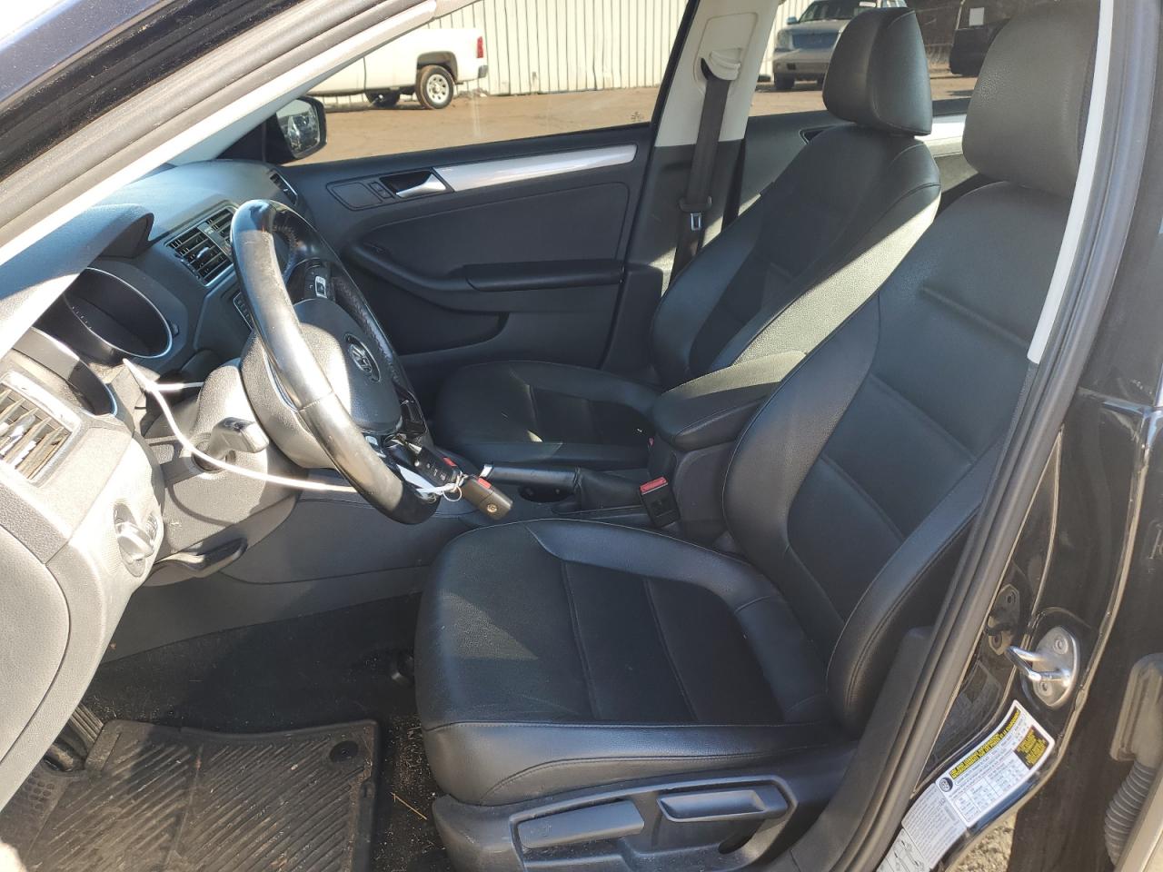 2017 Volkswagen Jetta - Image 7