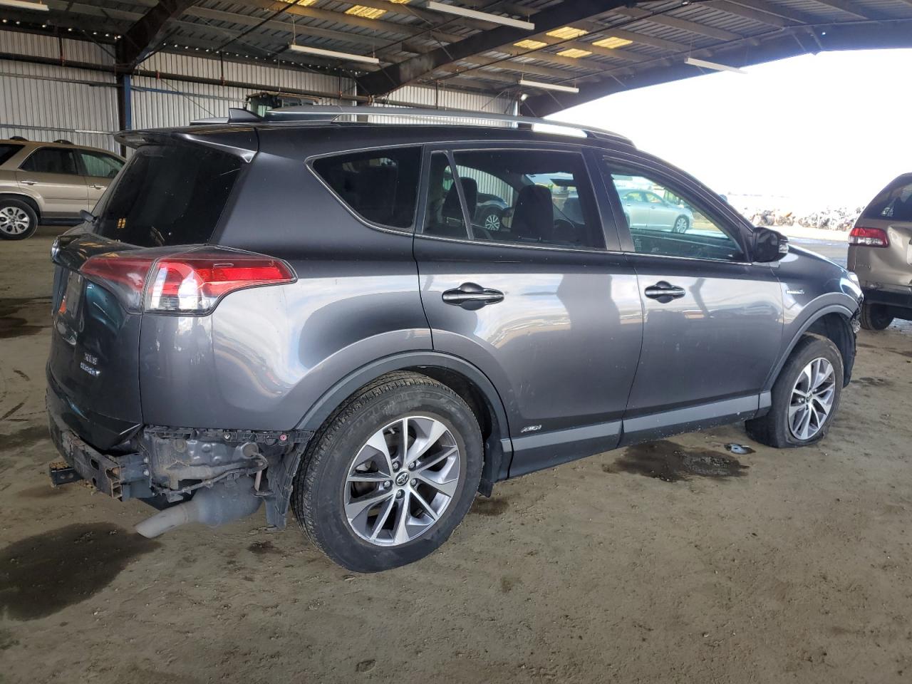 2016 Toyota RAV 4 - Image 3