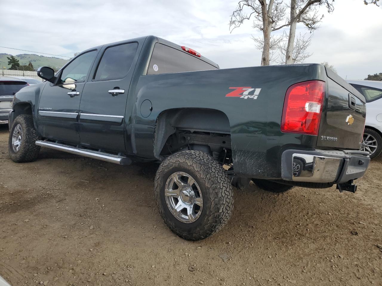 2013 Chevrolet Silverado - Image 2