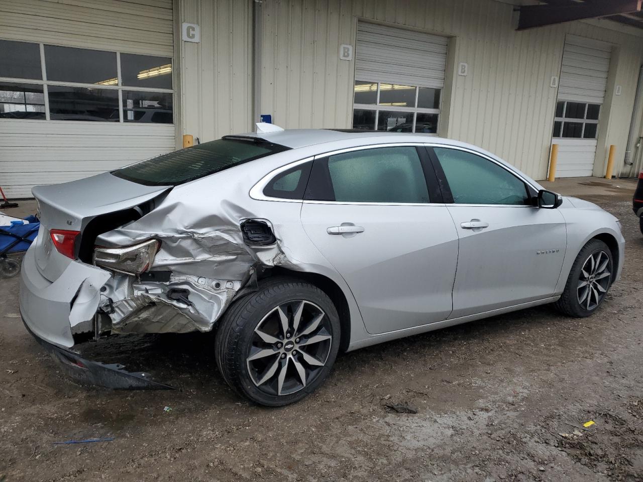 2018 Chevrolet Malibu - Image 3