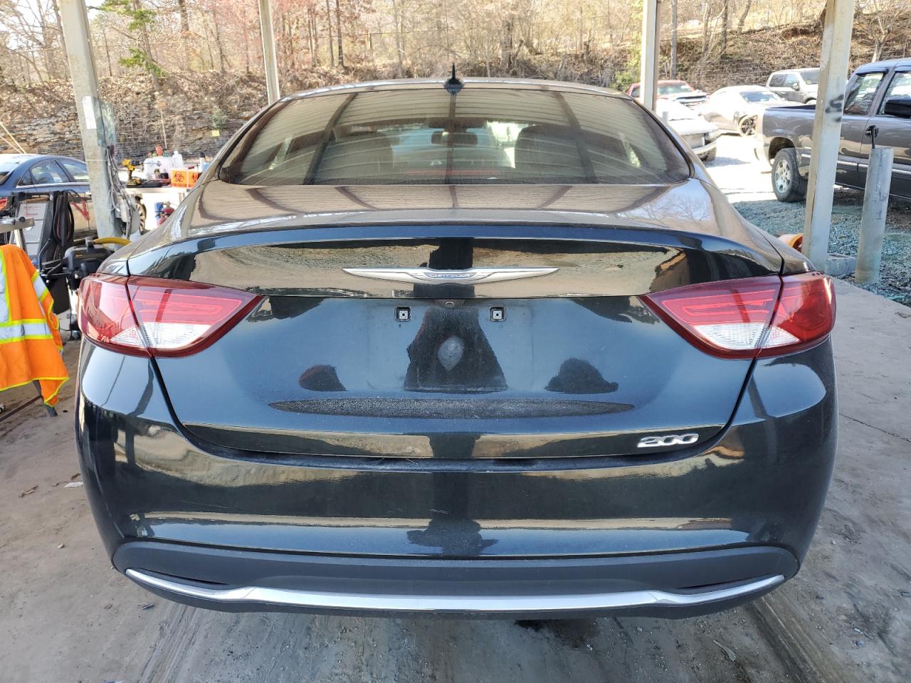 2016 Chrysler 200 - Image 6